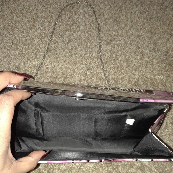 Clutch - Picture 3 of 3